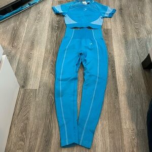 Gymshark blue crop top + legging set